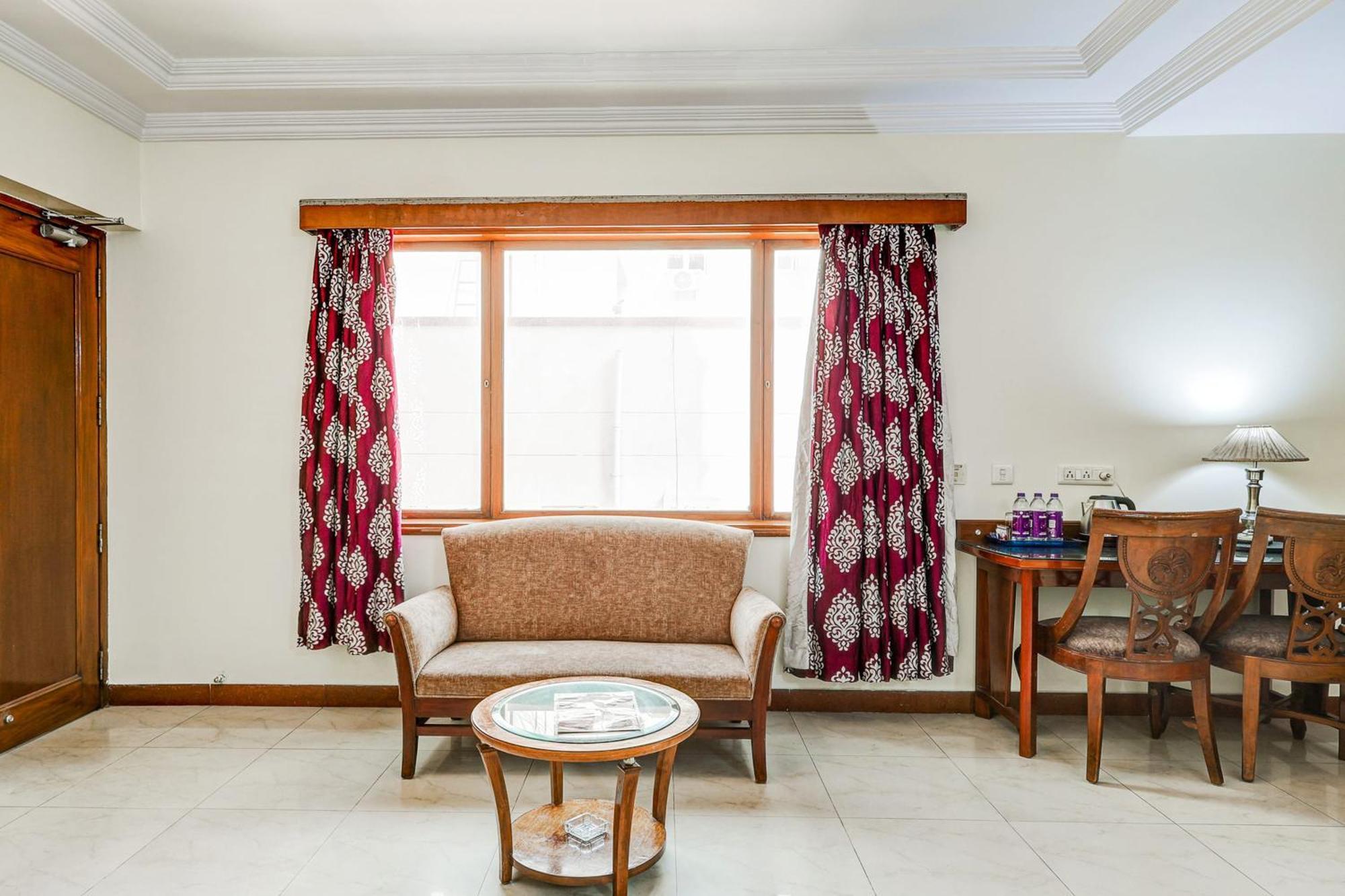 Townhouse Oak Vibe Vacation Hotels Visakhapatnam Buitenkant foto
