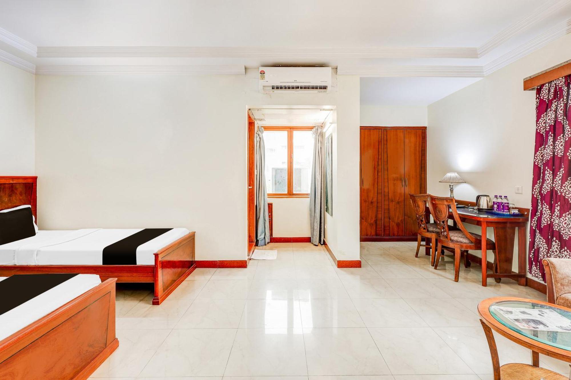 Townhouse Oak Vibe Vacation Hotels Visakhapatnam Buitenkant foto