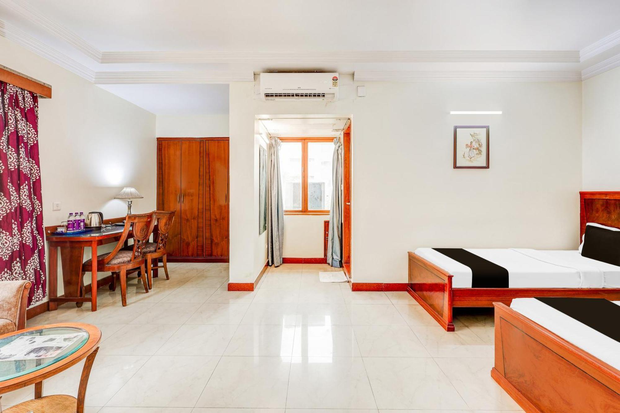 Townhouse Oak Vibe Vacation Hotels Visakhapatnam Buitenkant foto