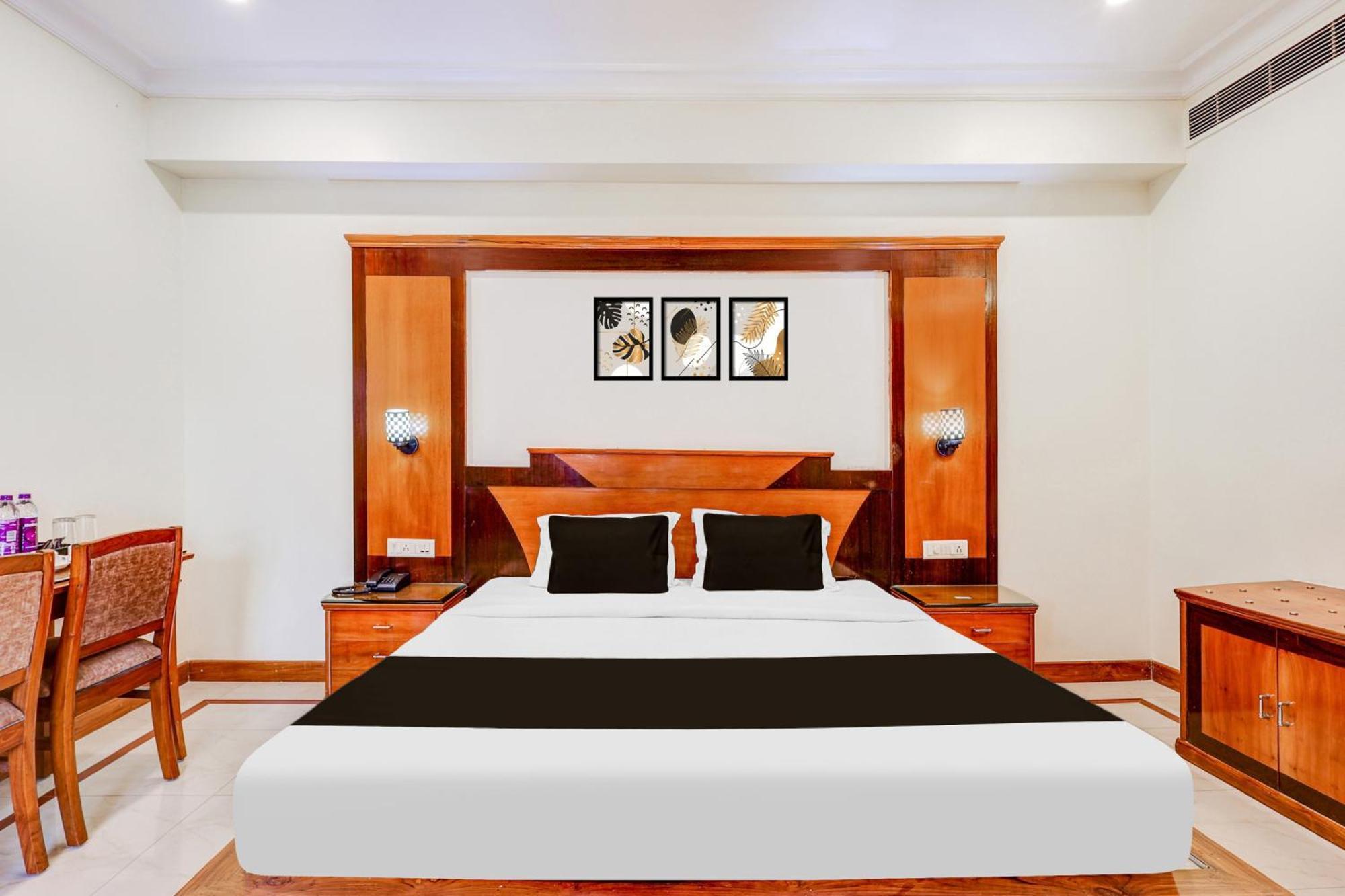 Townhouse Oak Vibe Vacation Hotels Visakhapatnam Buitenkant foto